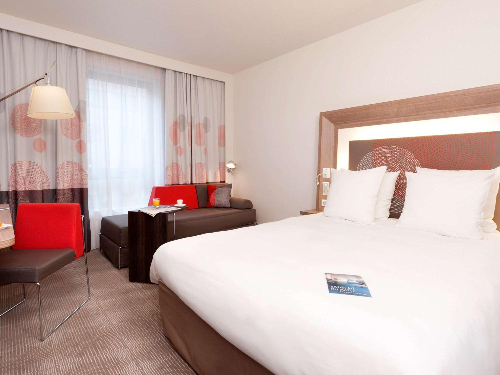 Novotel Paris Rueil Malmaison Экстерьер фото