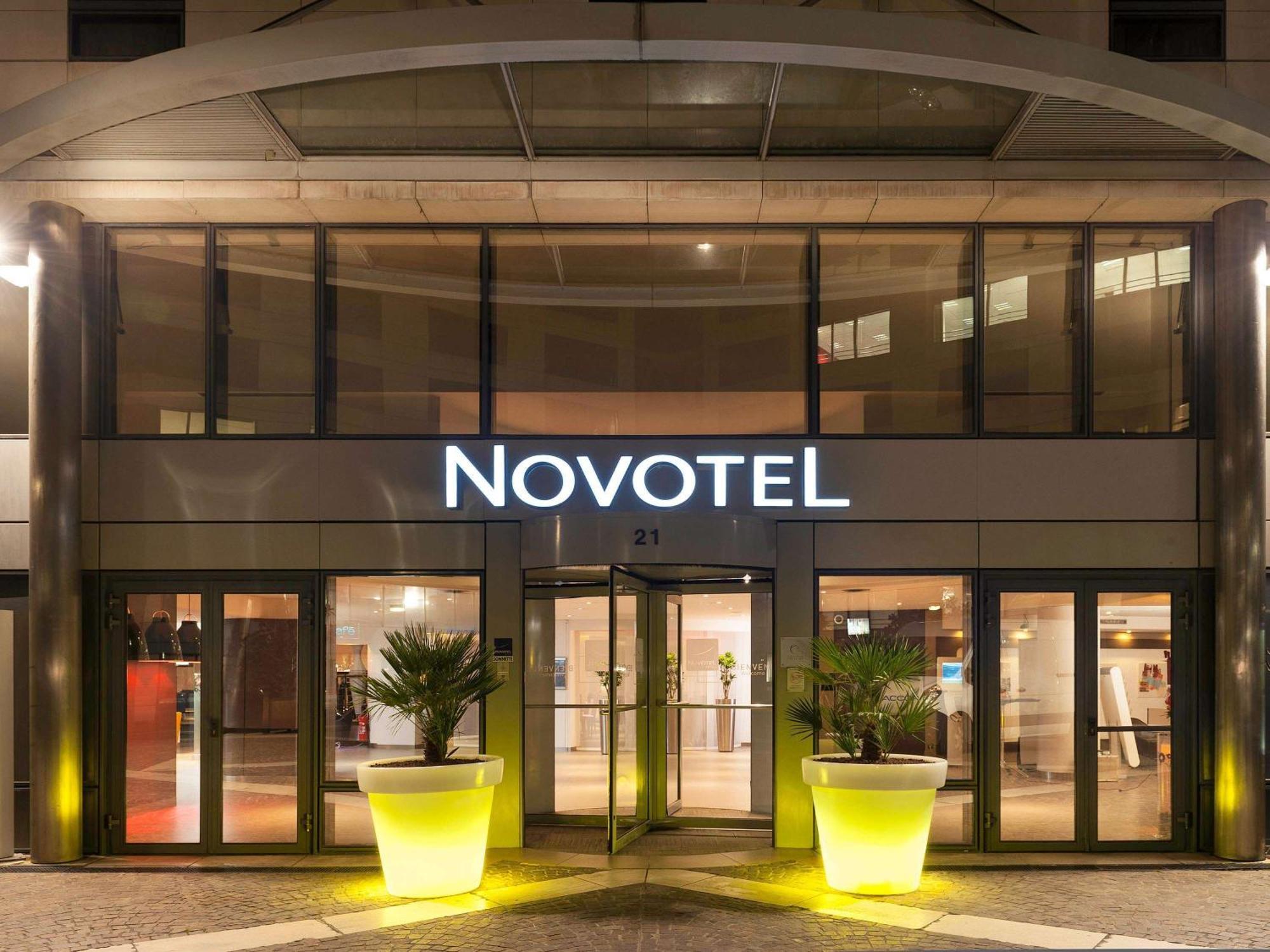 Novotel Paris Rueil Malmaison Экстерьер фото